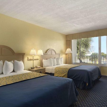Days Inn By Wyndham Lenox Ma エクステリア 写真