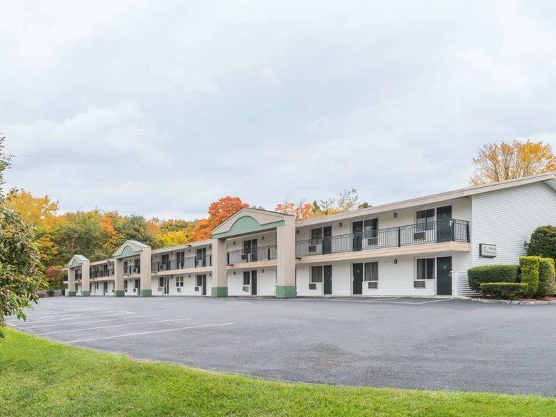 Days Inn By Wyndham Lenox Ma エクステリア 写真