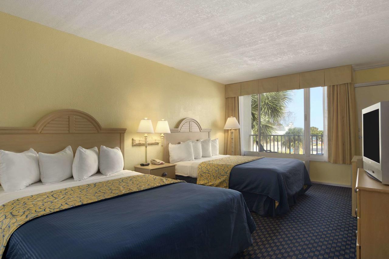 Days Inn By Wyndham Lenox Ma エクステリア 写真