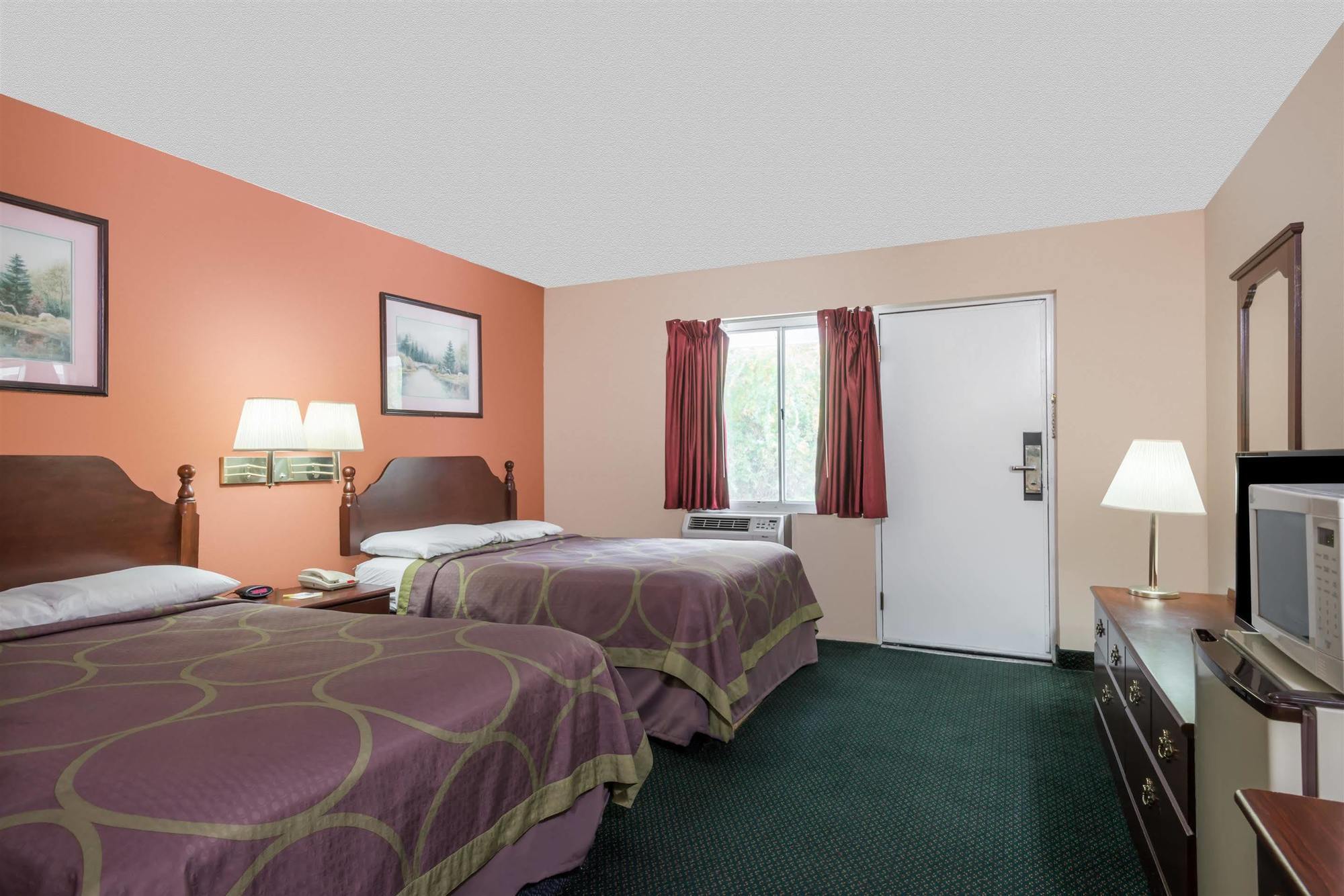 Days Inn By Wyndham Lenox Ma エクステリア 写真