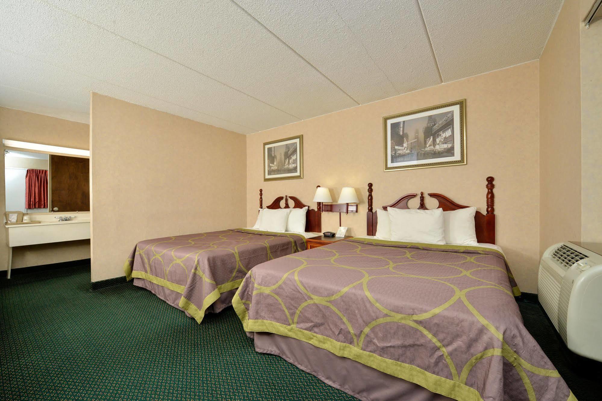 Days Inn By Wyndham Lenox Ma エクステリア 写真
