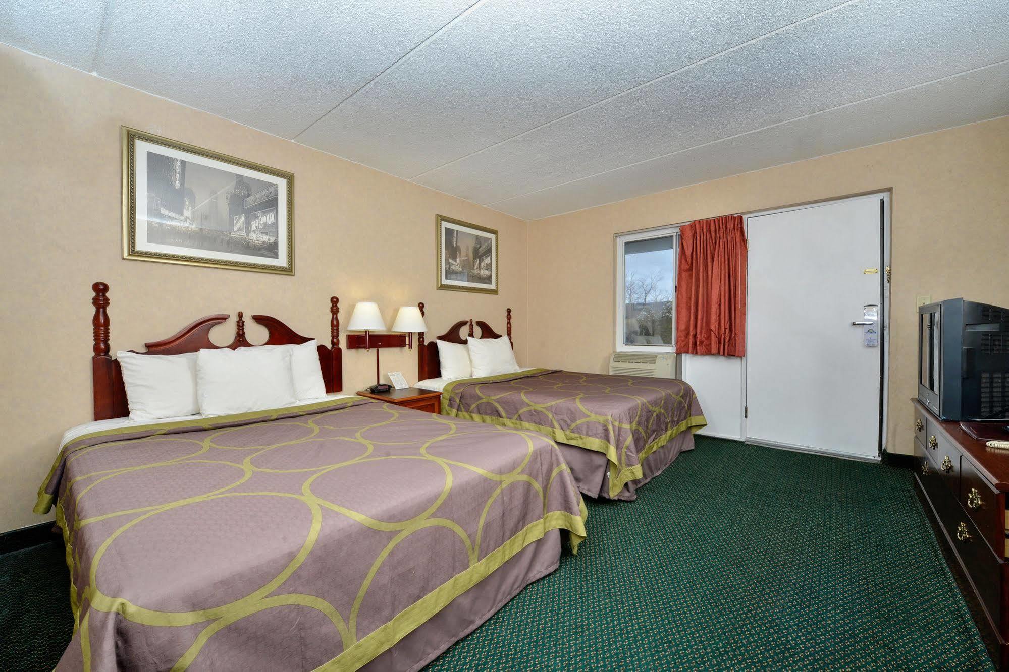 Days Inn By Wyndham Lenox Ma エクステリア 写真