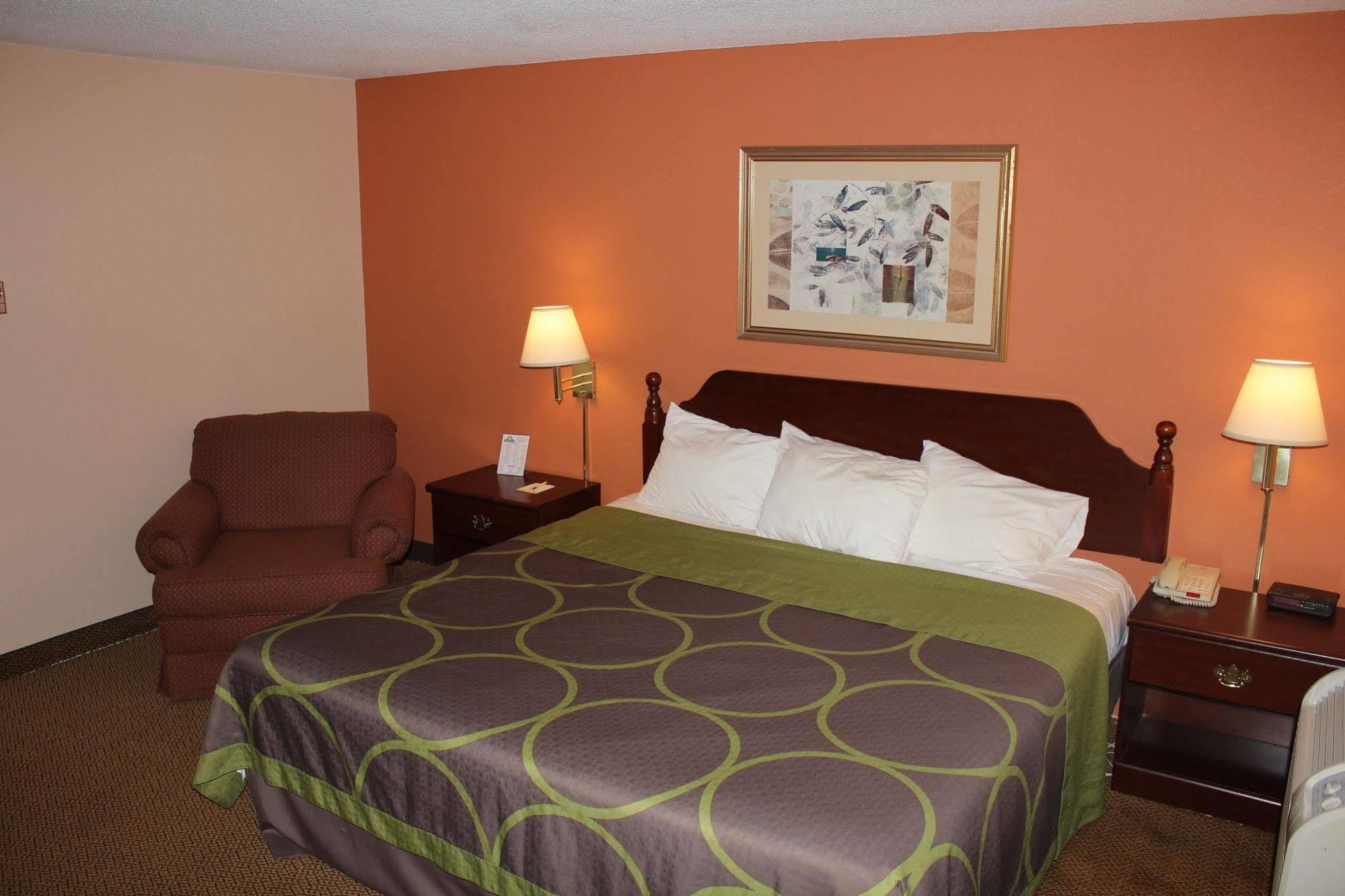 Days Inn By Wyndham Lenox Ma エクステリア 写真