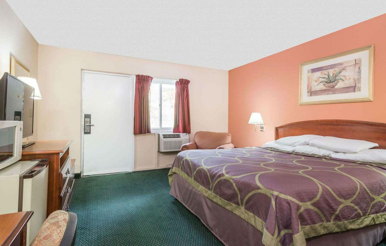 Days Inn By Wyndham Lenox Ma エクステリア 写真